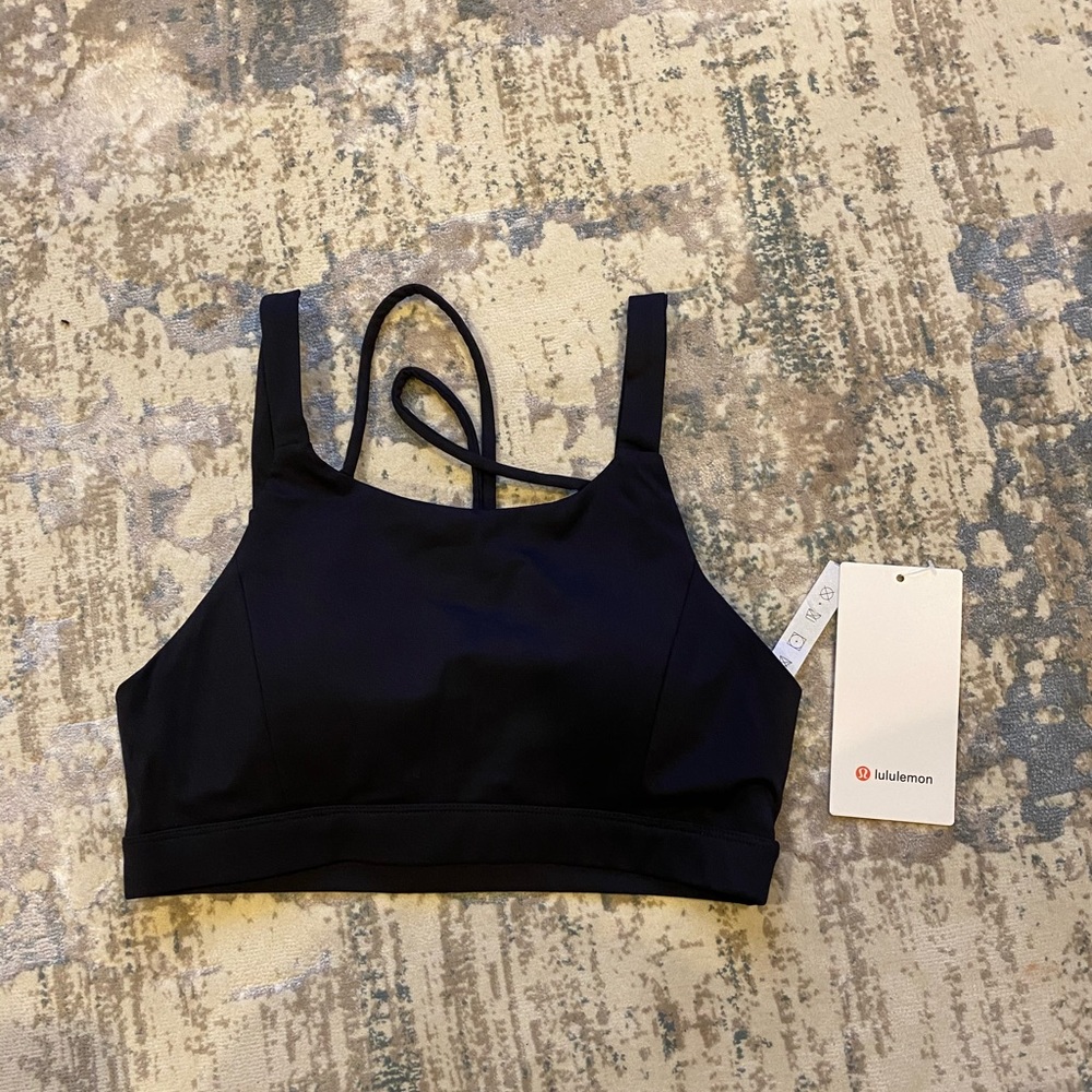 Lululemon sports bra